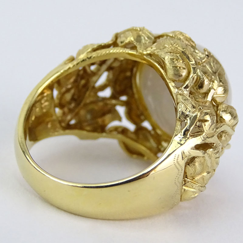 Vintage Italian Mabe Pearl and 14 Karat Yellow Gold Ring.