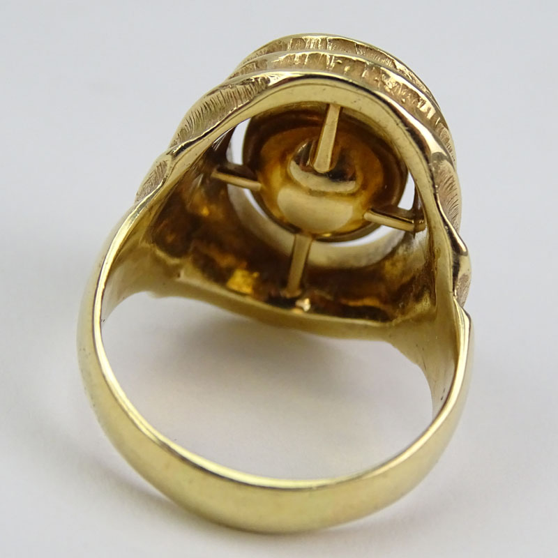 Man's Vintage Large Heavy 18 Karat Yellow Gold Ring.