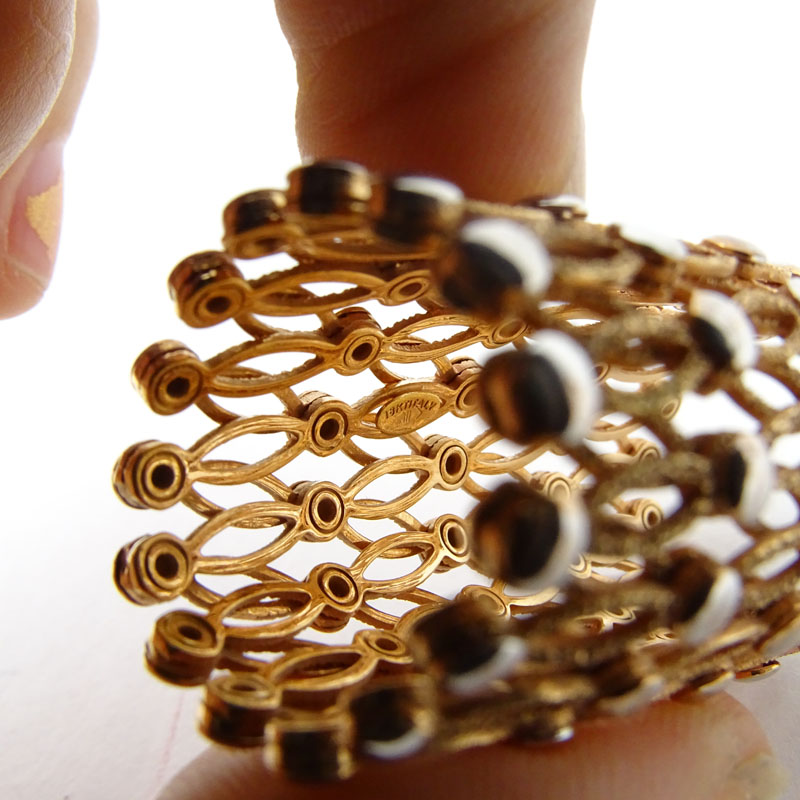 Pair of Fine Italian 18 Karat Rose Gold Textured Link Expanding Cuff Bangle Bracelets.