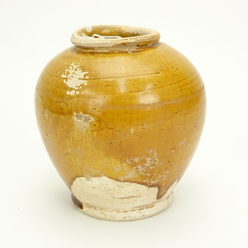 Chinese Tang Dynasty Lemon Yellow Glazed Round Vase