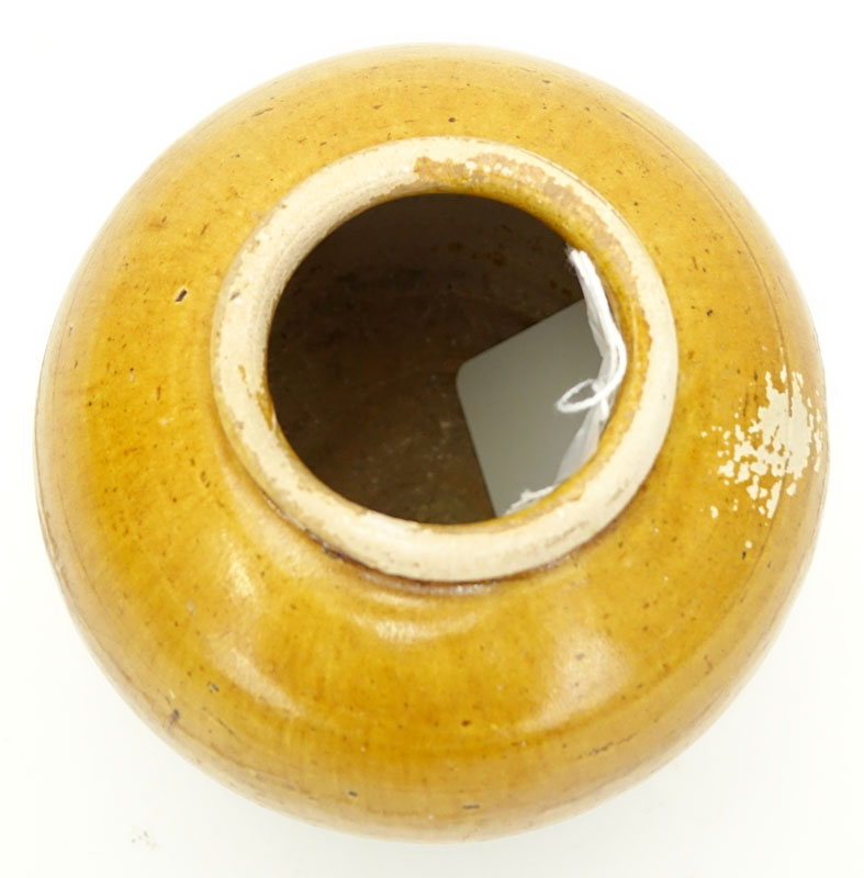Chinese Tang Dynasty Lemon Yellow Glazed Round Vase