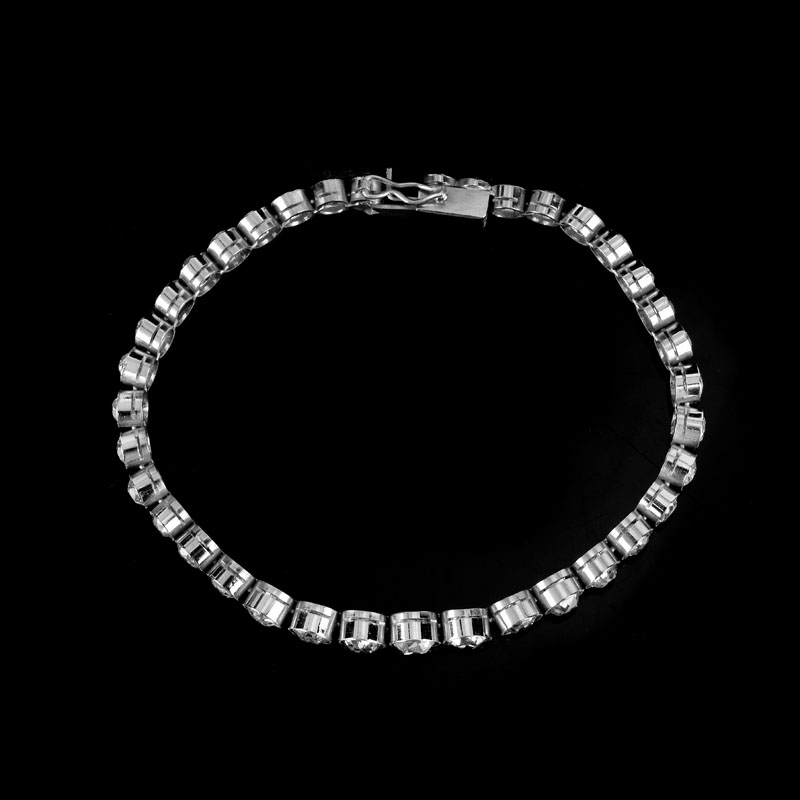Approx. 14.0 Carat Thirty Seven (37) Graduated Round Brilliant Cut Diamond and Platinum Line Bracelet