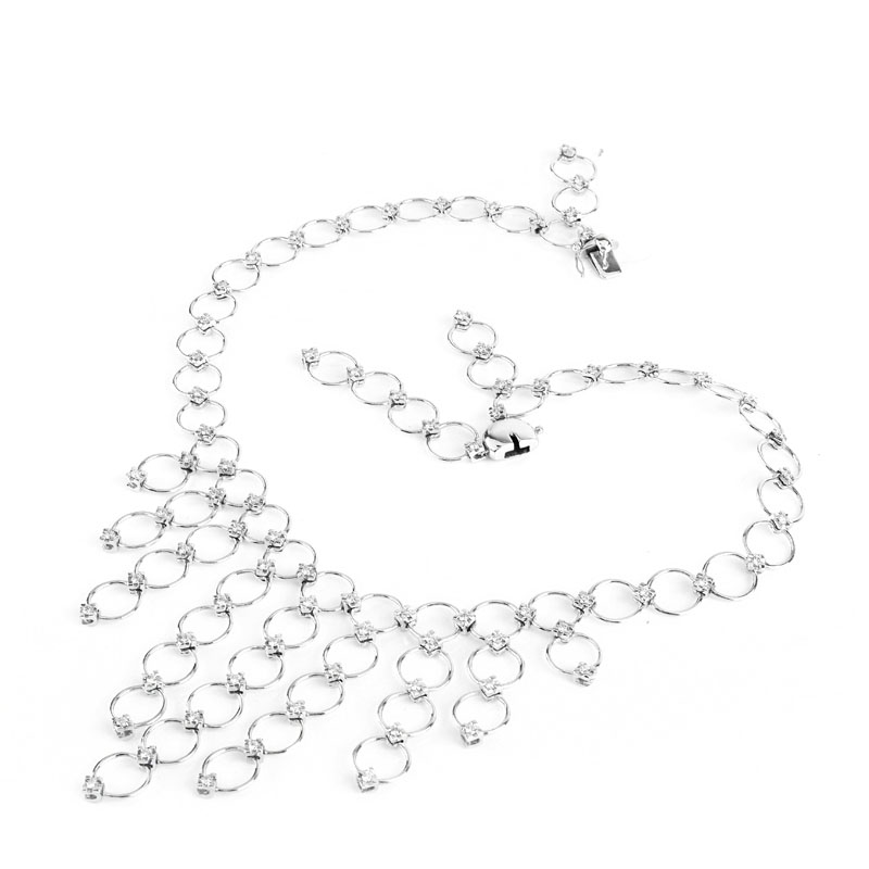 Contemporary Approx. 3.25 Carat Round Brilliant Cut Diamond and 18 Karat White Gold Necklace.