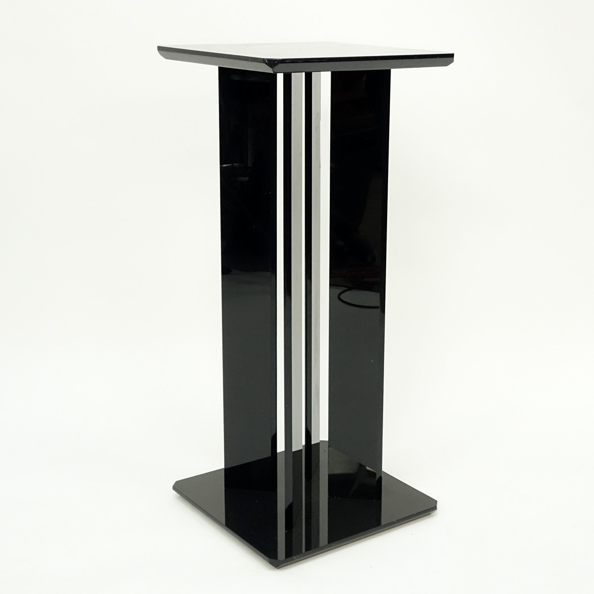 Mid Century Modern Black Lucite Pedestal. Scuffs to top from display.