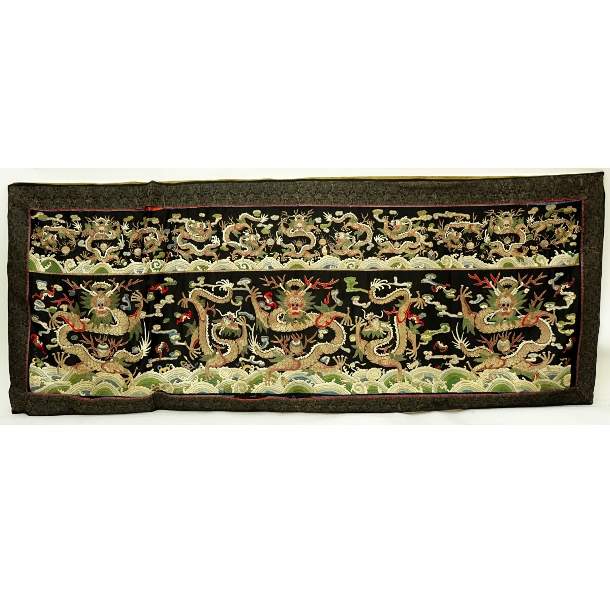 Fine Quality Antique Chinese Silk Embroidery
