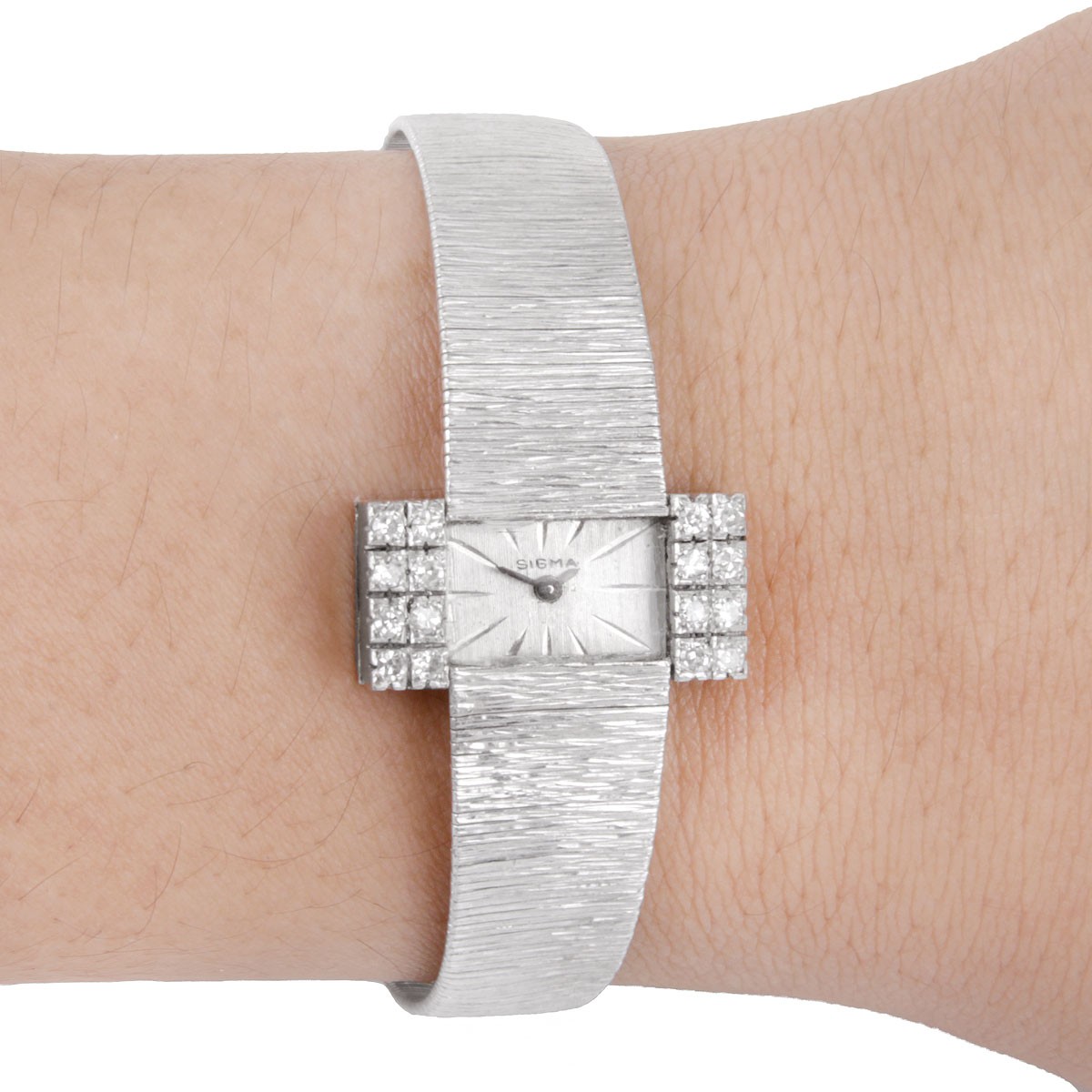 Lady's 18K Gold and Diamond Bracelet Watch