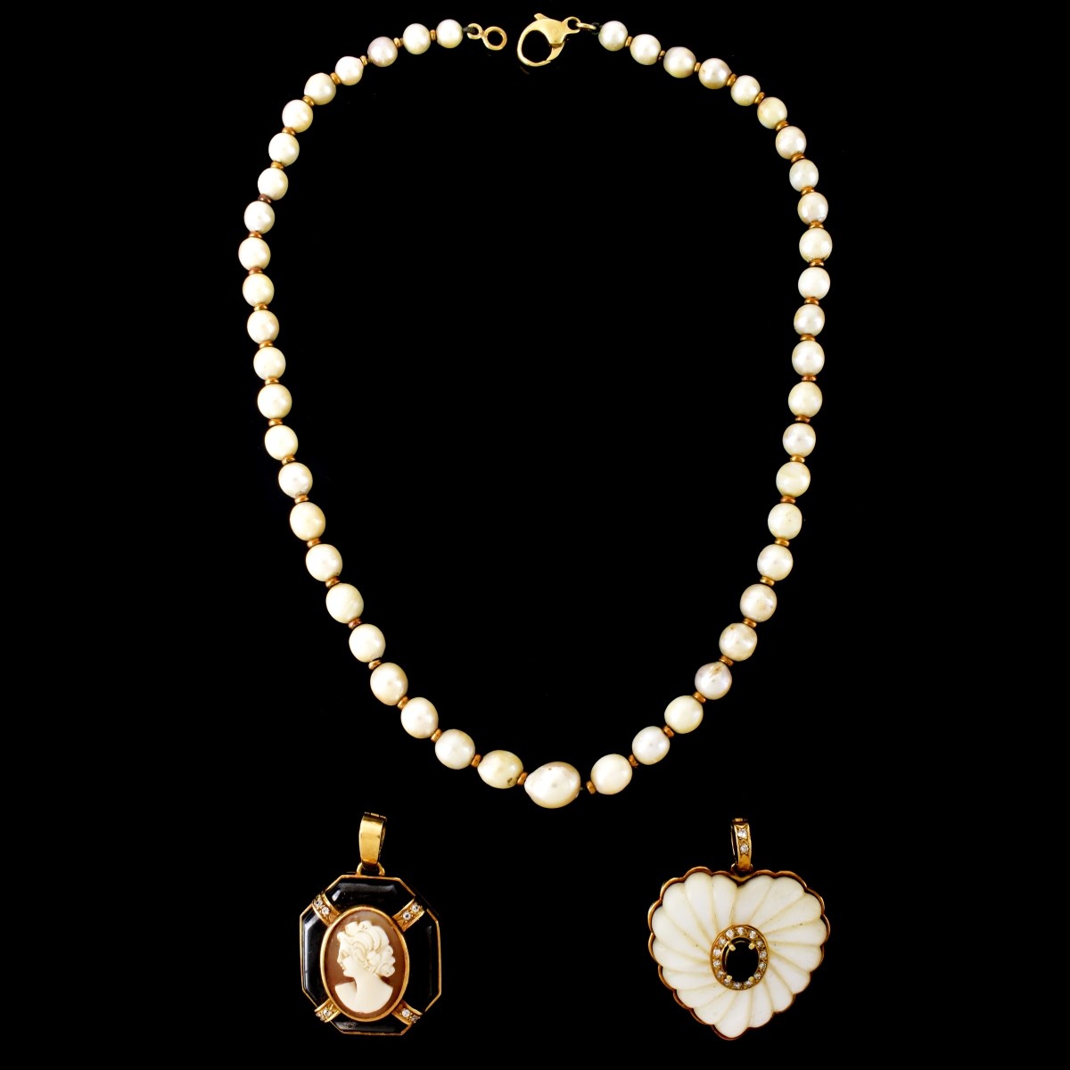 Pearl Necklace and Pendants Suite