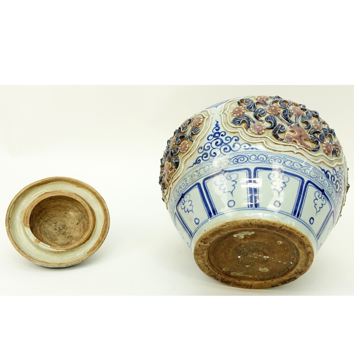 Chinese Ming Style Blue and White Covered Vase
