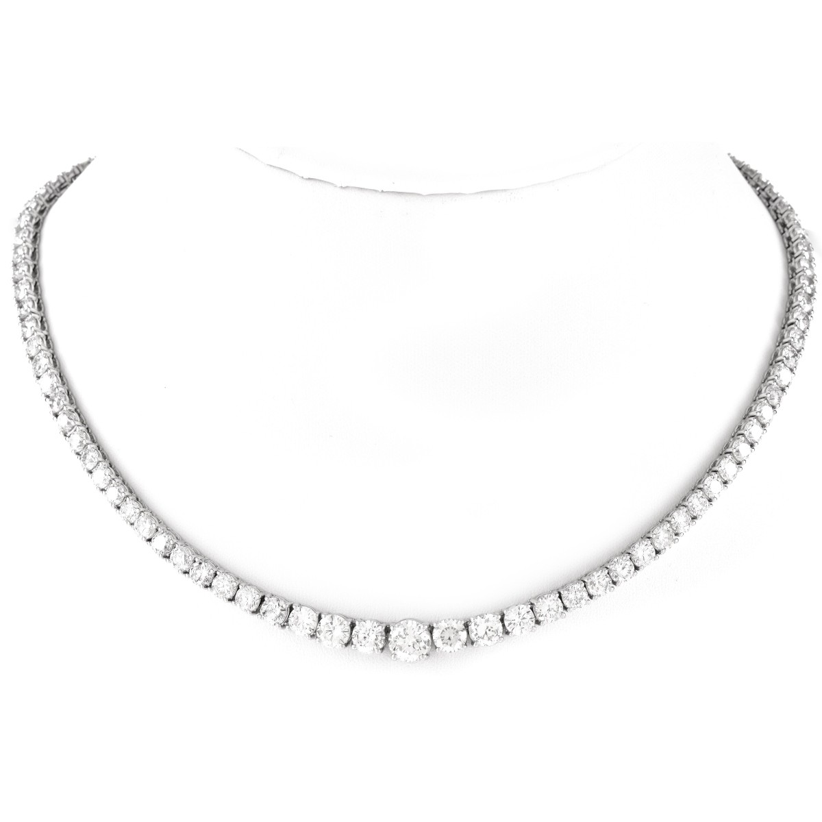 25.0ct Diamond and 18K Gold Riviera Necklace.