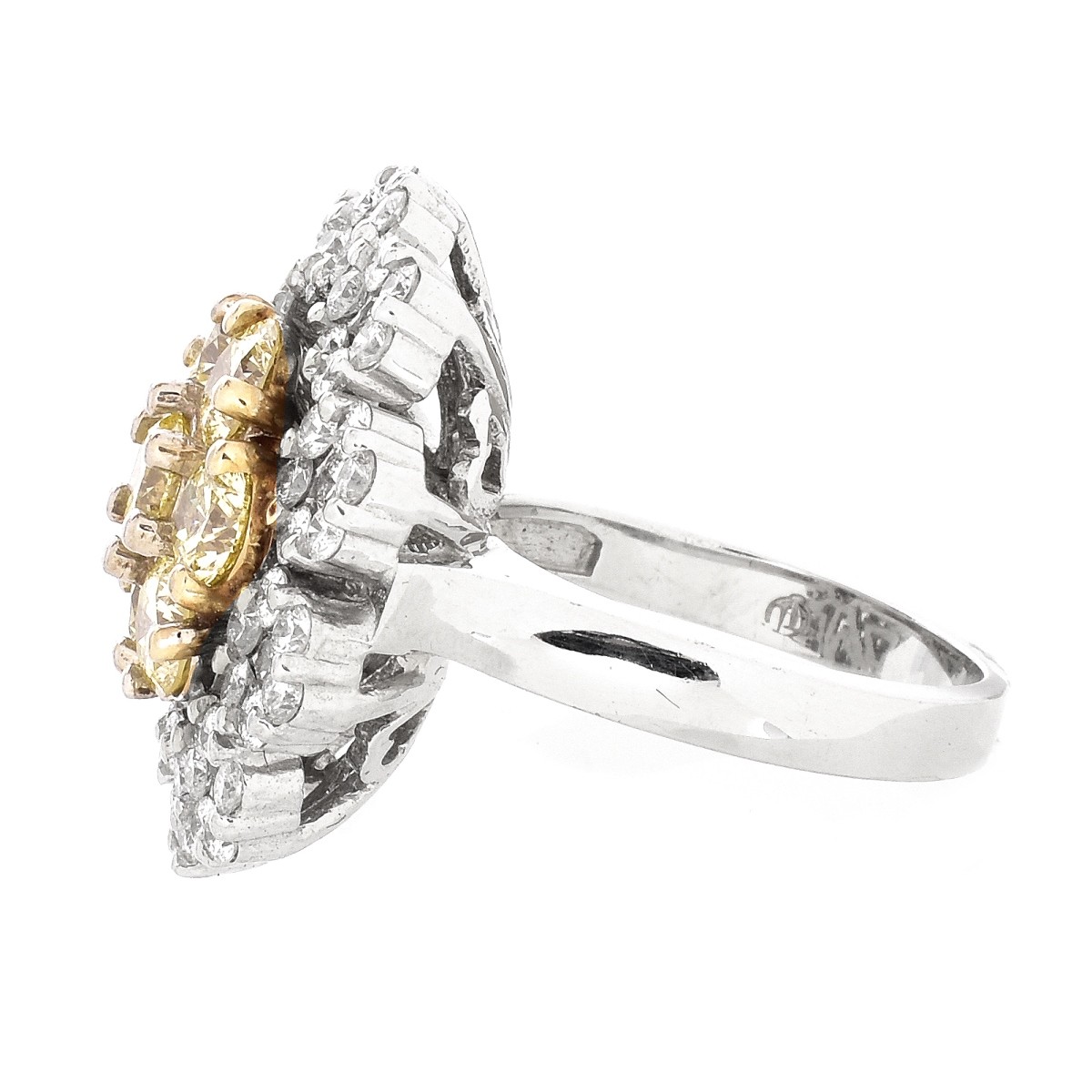 5.50ct TW Diamond and 18K Gold Ring