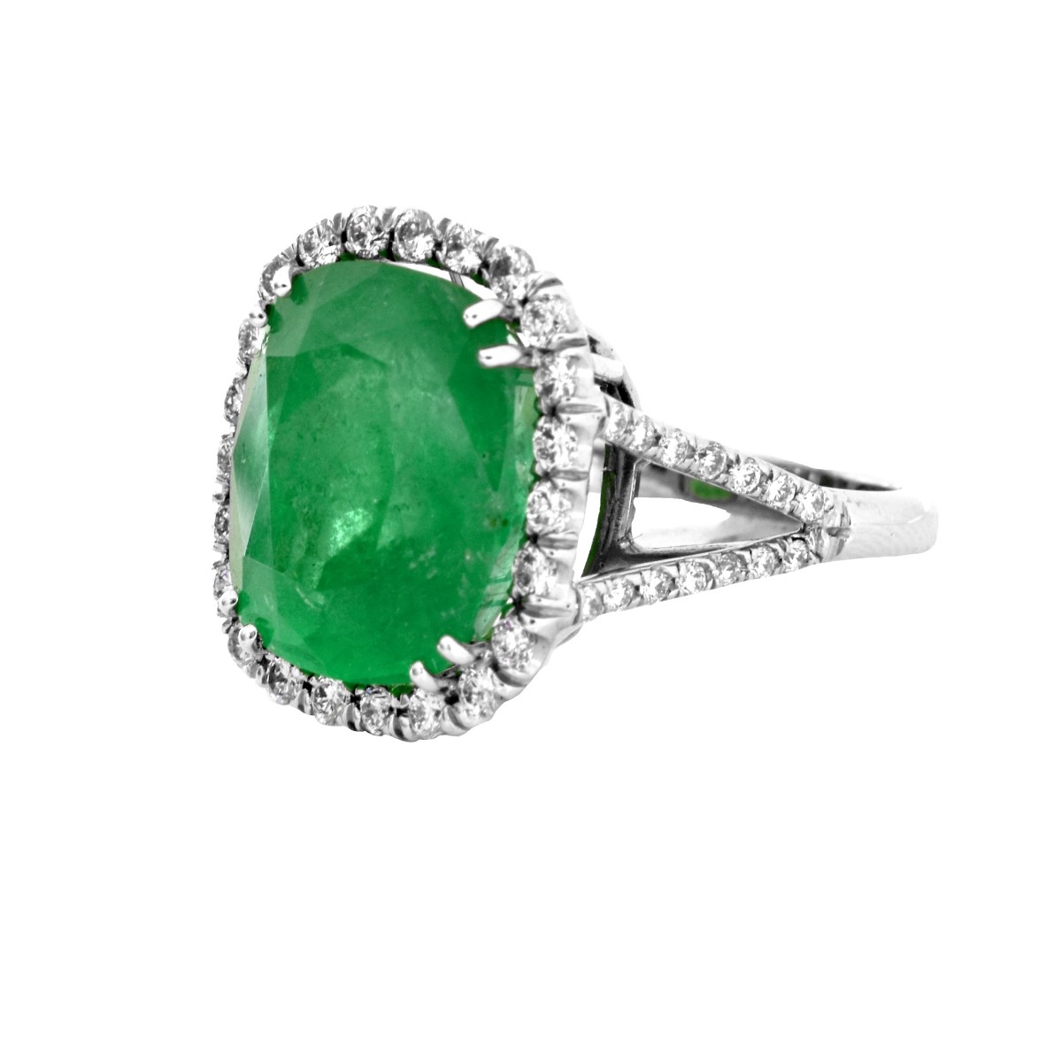 9.0ct Colombian Emerald and 18K Ring