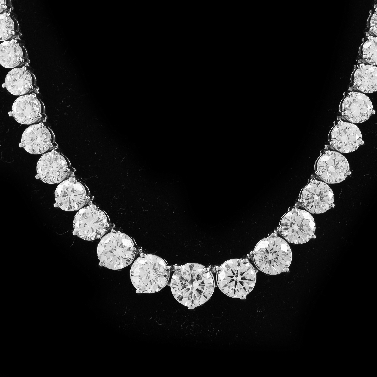 Very Fine 36.0ct TW Diamond Riviera Necklace