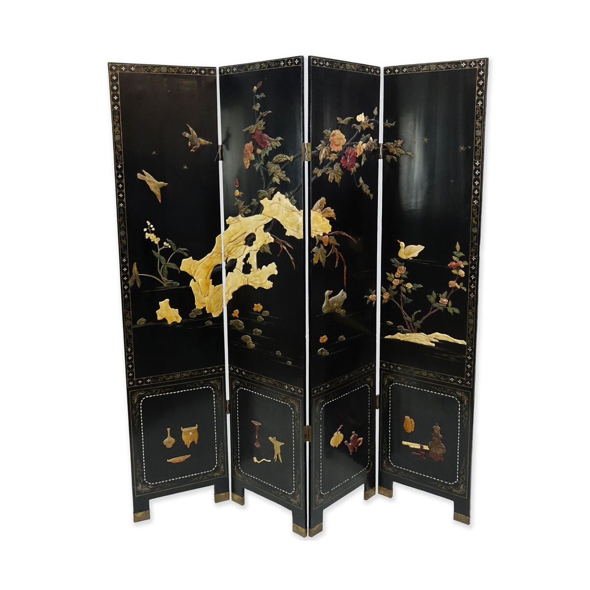Vintage Mid-Century Chinese Four-Paneled Screen. Enamels, inlaid 