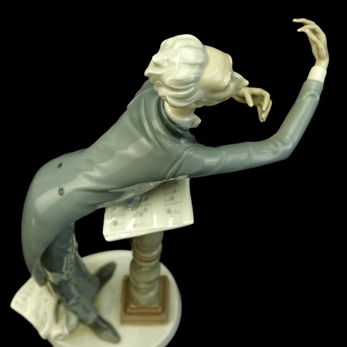 Lladro "Orchestra Conductor" Figurine