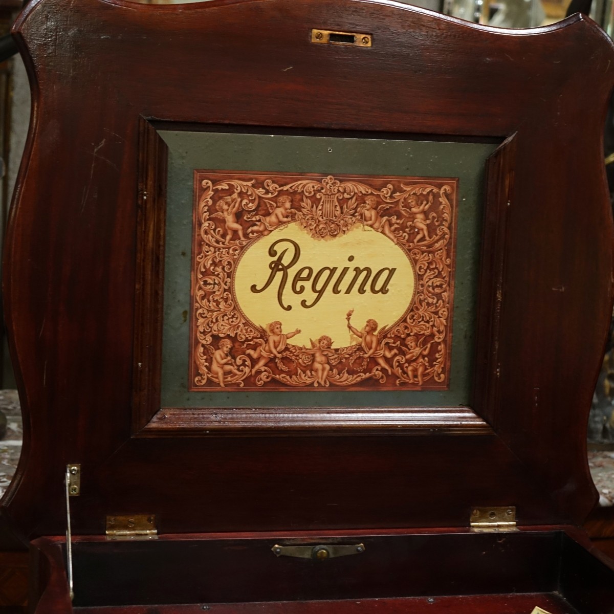 Regina Music Box