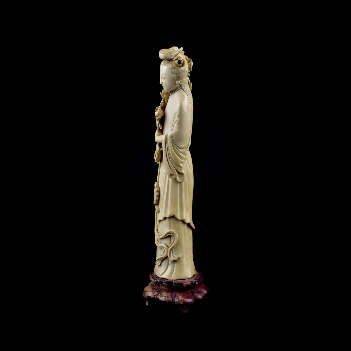 Chinese Ivory Figurine