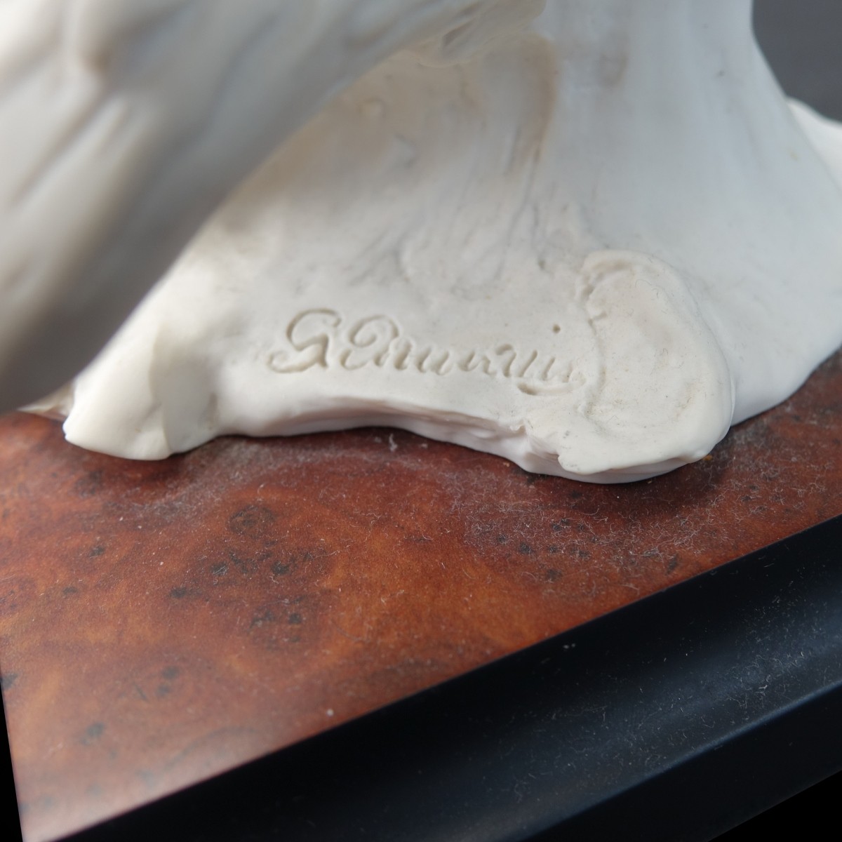 G. Armani Figurine "Kissing Doves"
