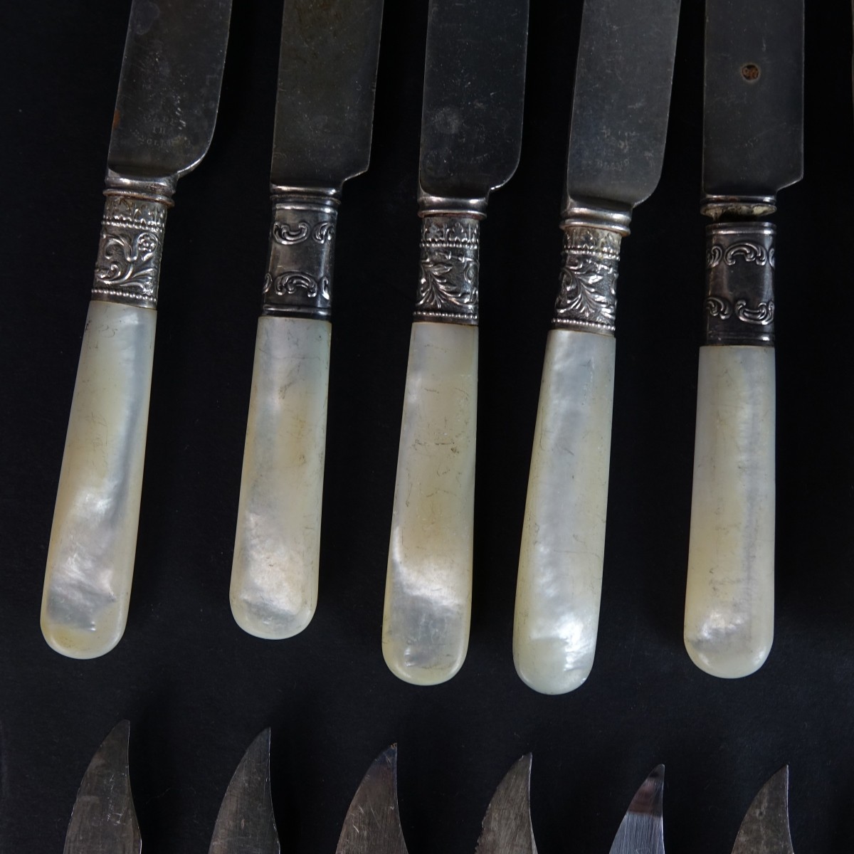 (34) Mother of Pearl Handled Flatware