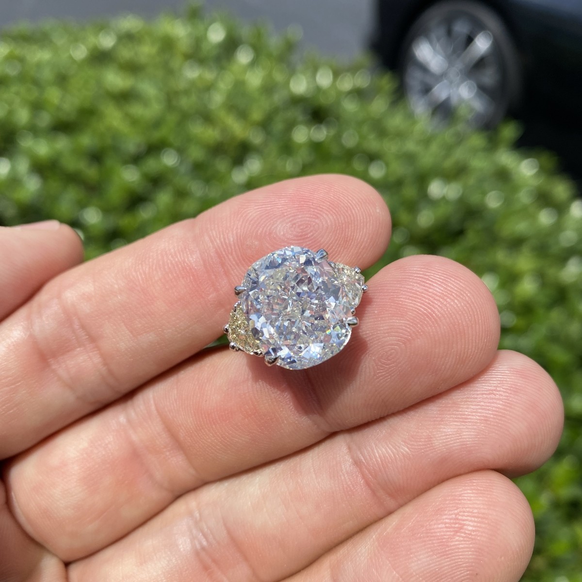 EGL 12.83ct Diamond and 18K Ring