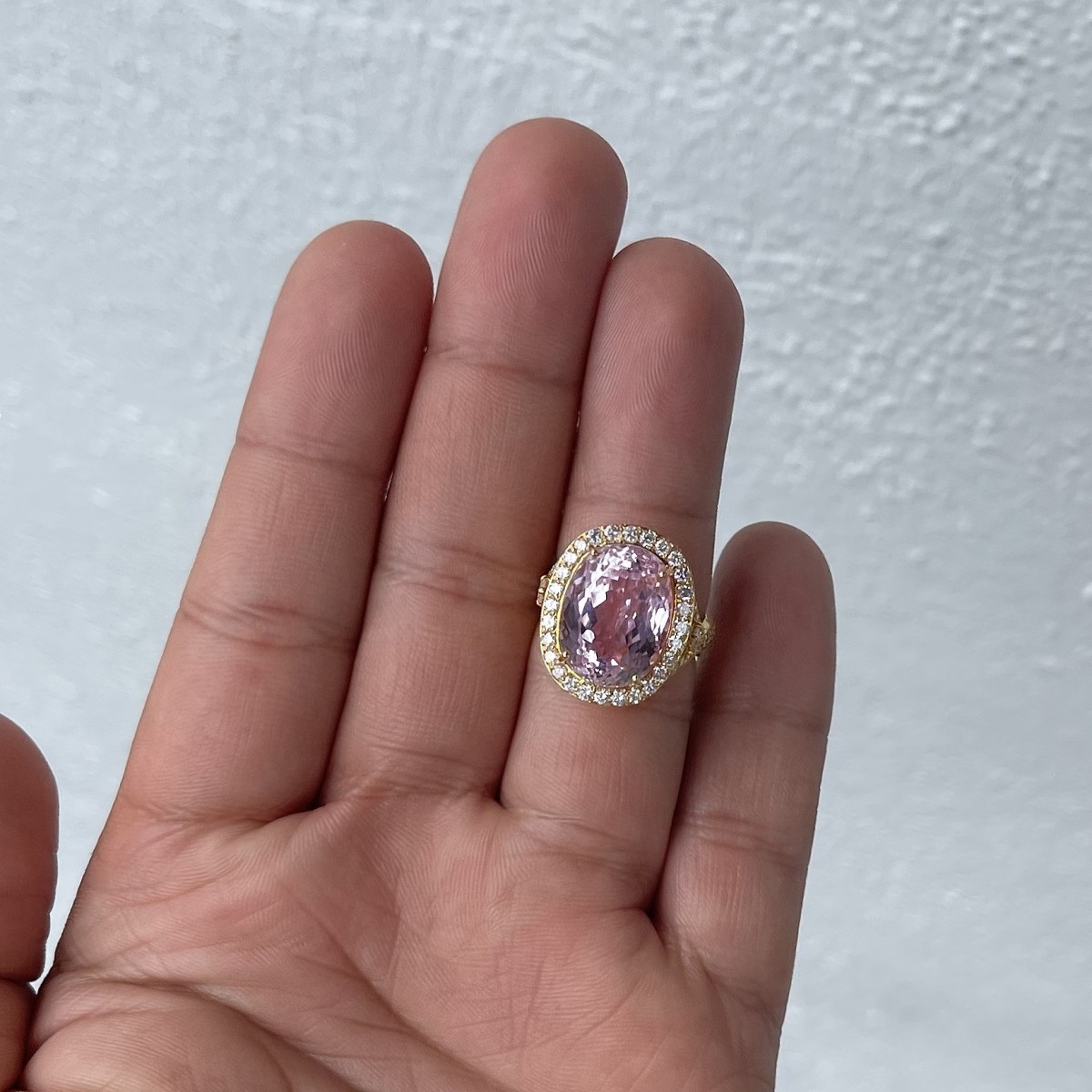 Kunzite, Diamond and 18K Ring