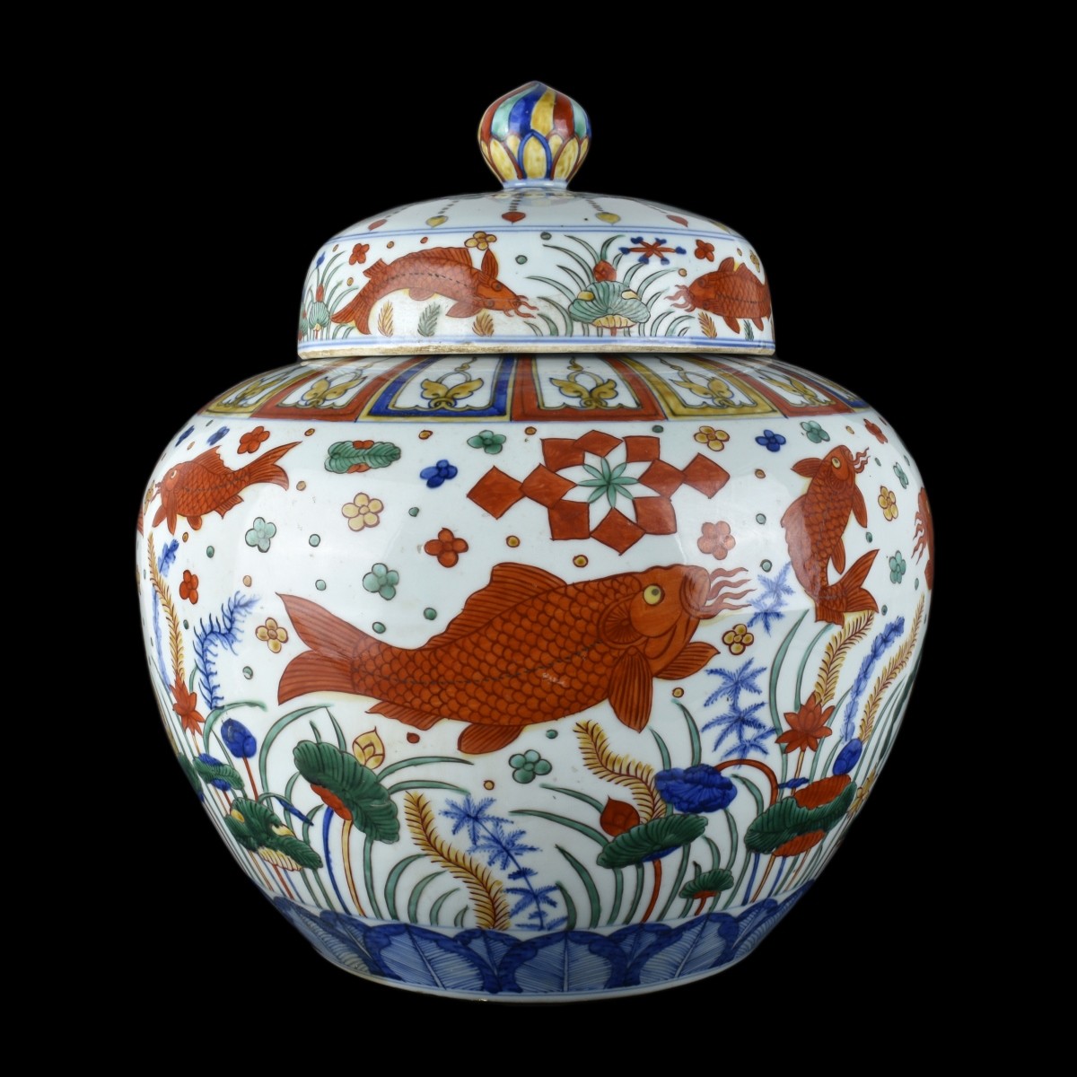 Large Chinese Wucai Style Covered Jar