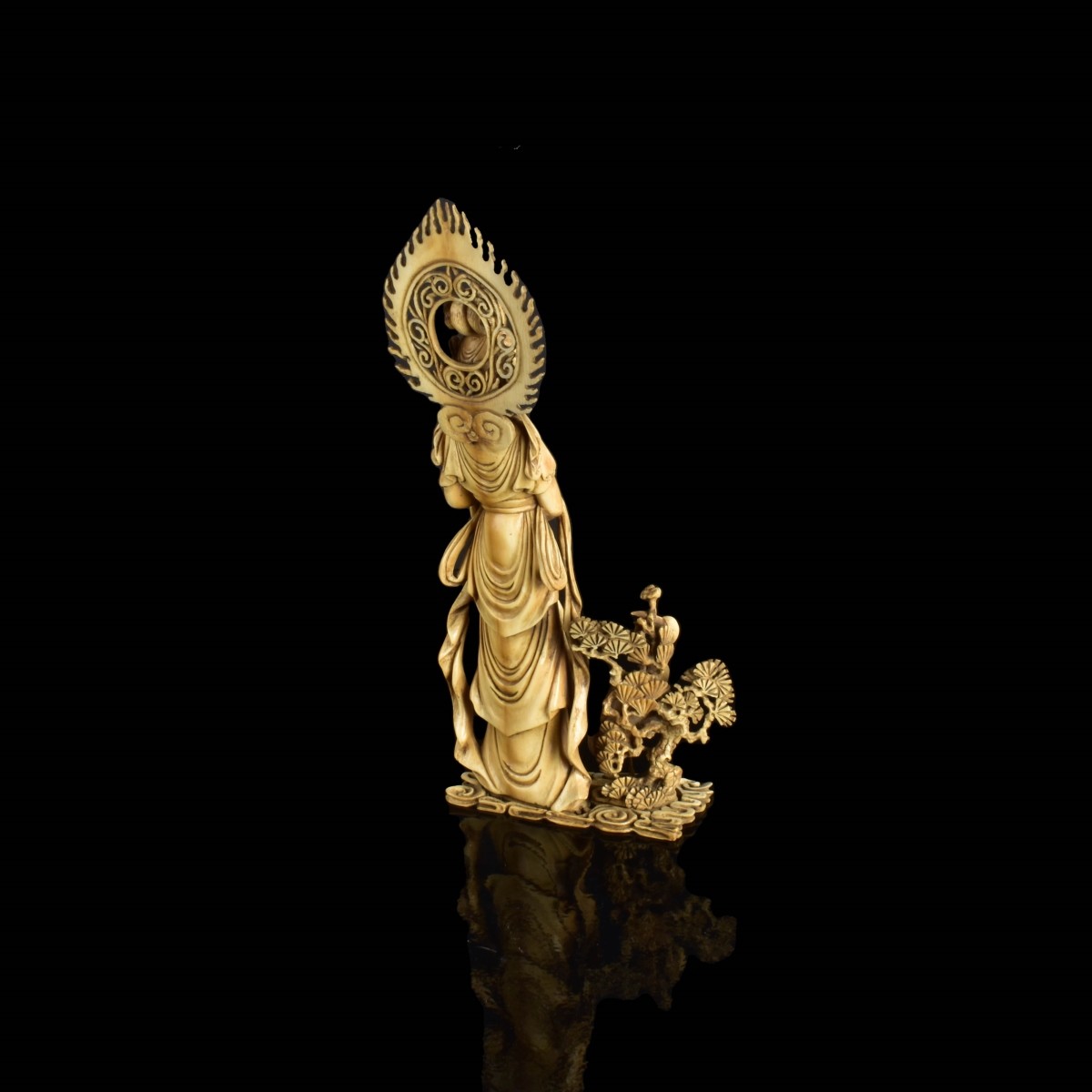 Antique Japanese Carved Guanyin Figurine