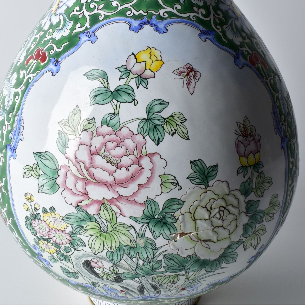 Large Chinese Enamel Vase
