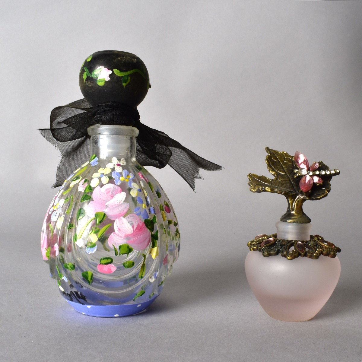 Grouping of Perfume Bottles & Atomizers