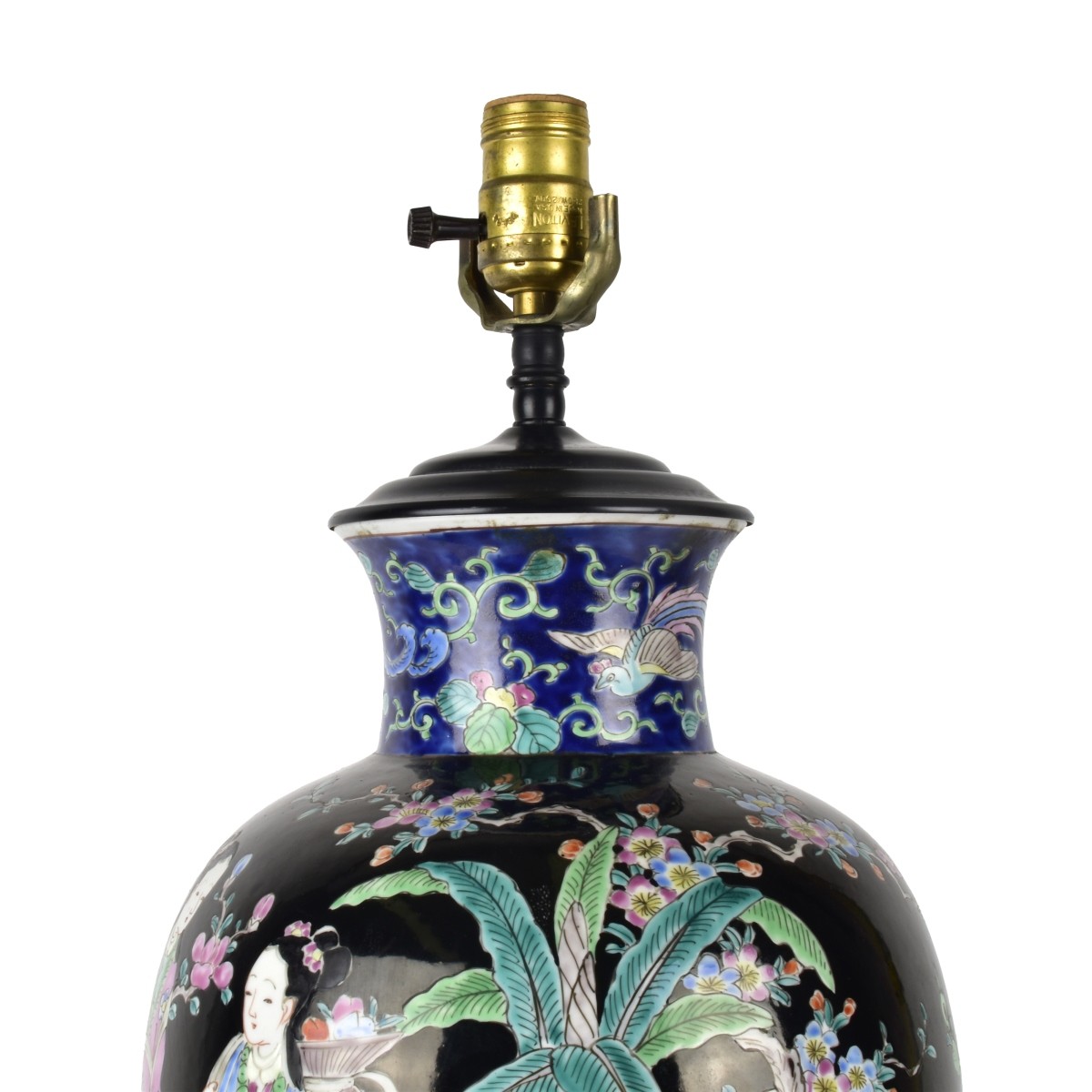 Large Chinese Vase Presented as a Lamp