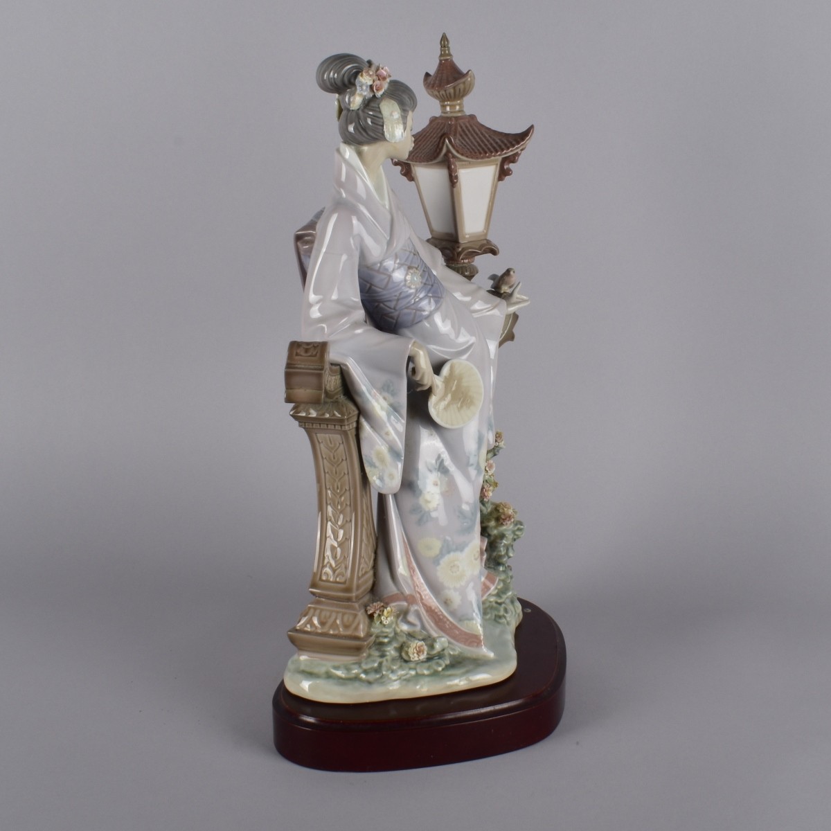 Lladro Porcelain Mariko Balaustrada