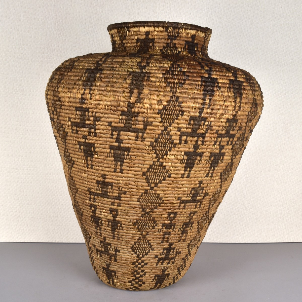 19/20th Century Apache Olla Basket