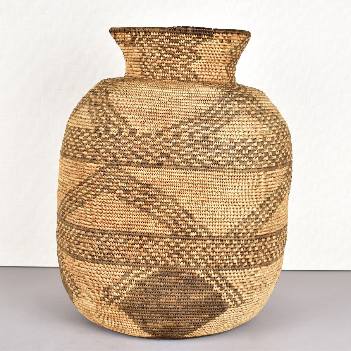 19/20th Century Apache Olla Basket