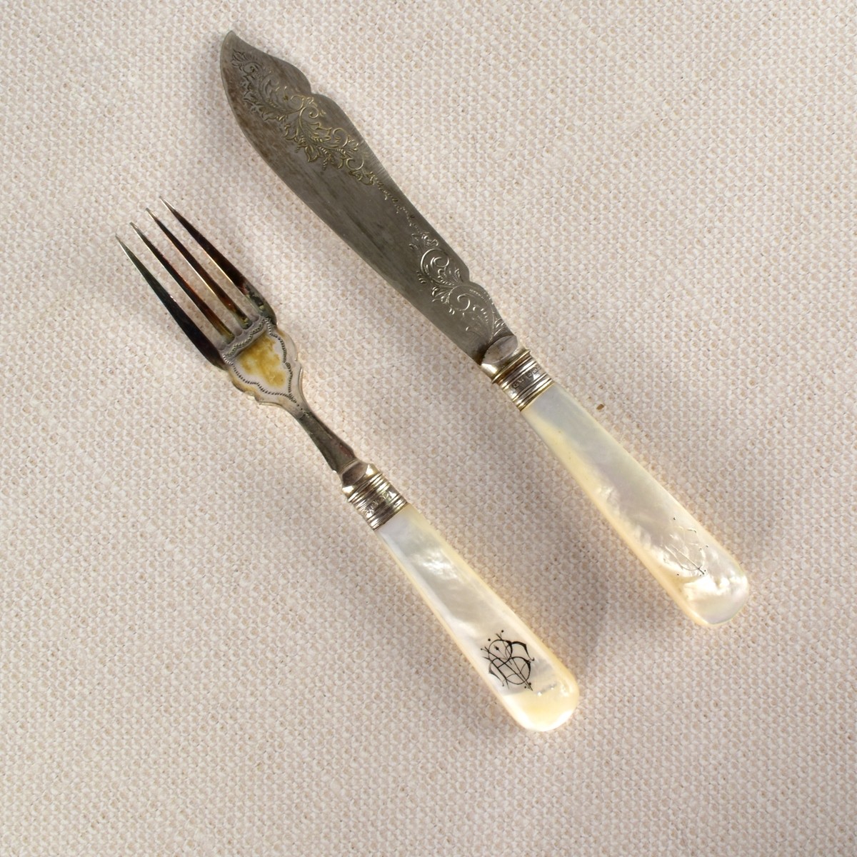 Fish Serving Set Silver Plate MOP Handles