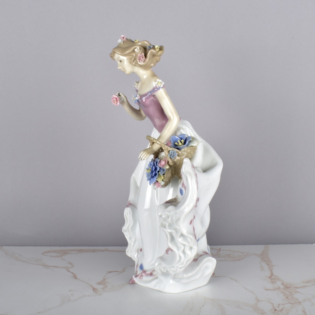 Lladro Syle Porcelian Lady Figurine