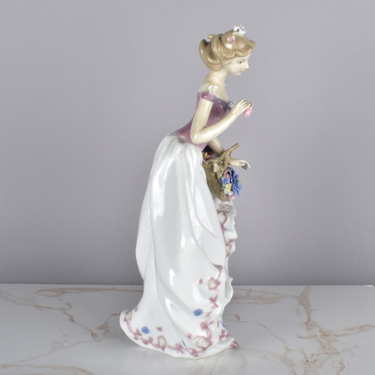 Lladro Syle Porcelian Lady Figurine