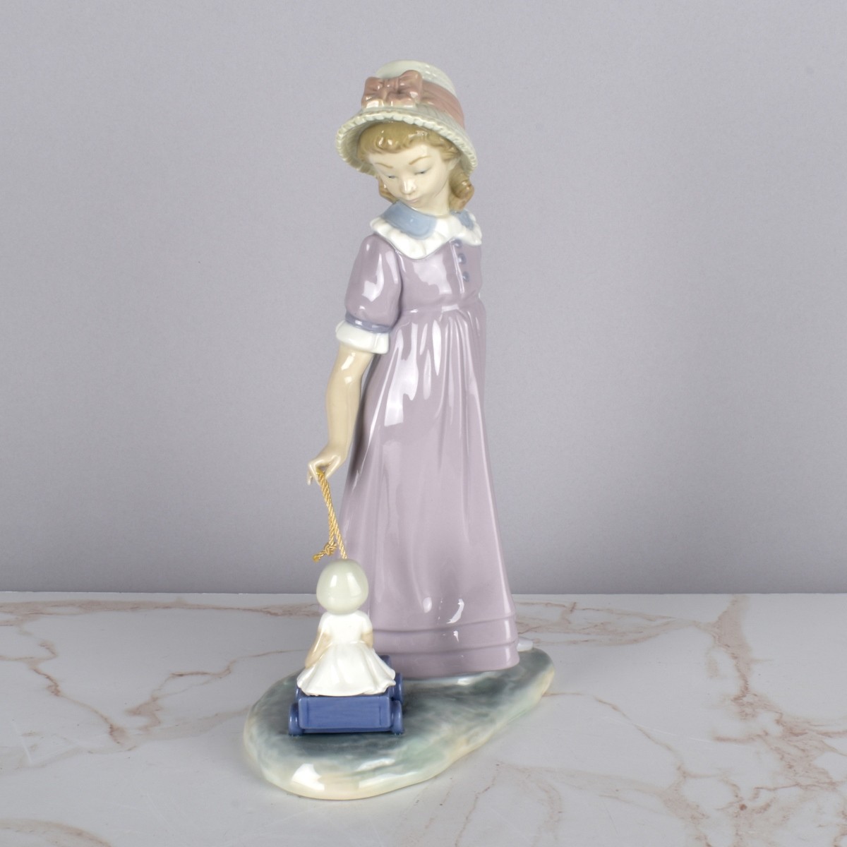 Lladro Porcelain Figurine