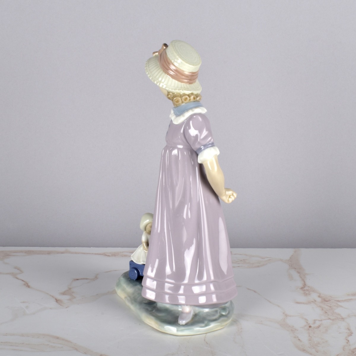 Lladro Porcelain Figurine