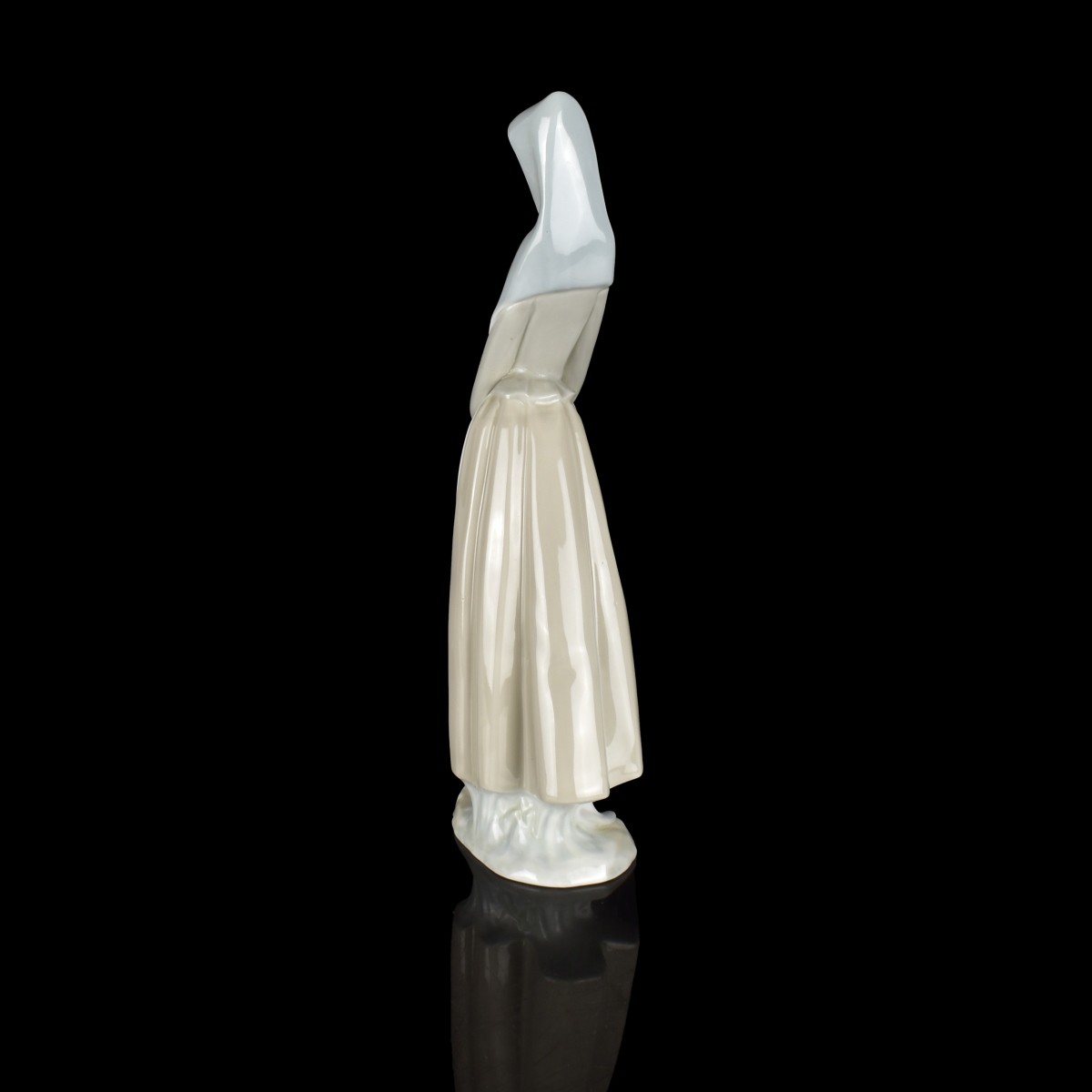 Lladro Porcelain Figurine