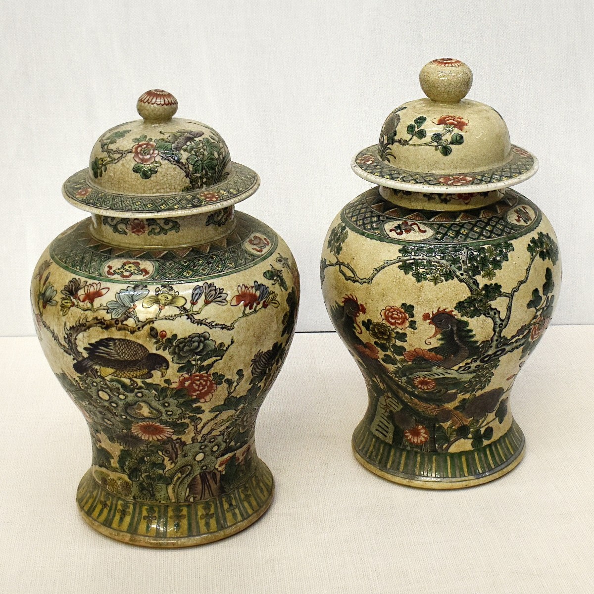 Pair of Chinese Urns