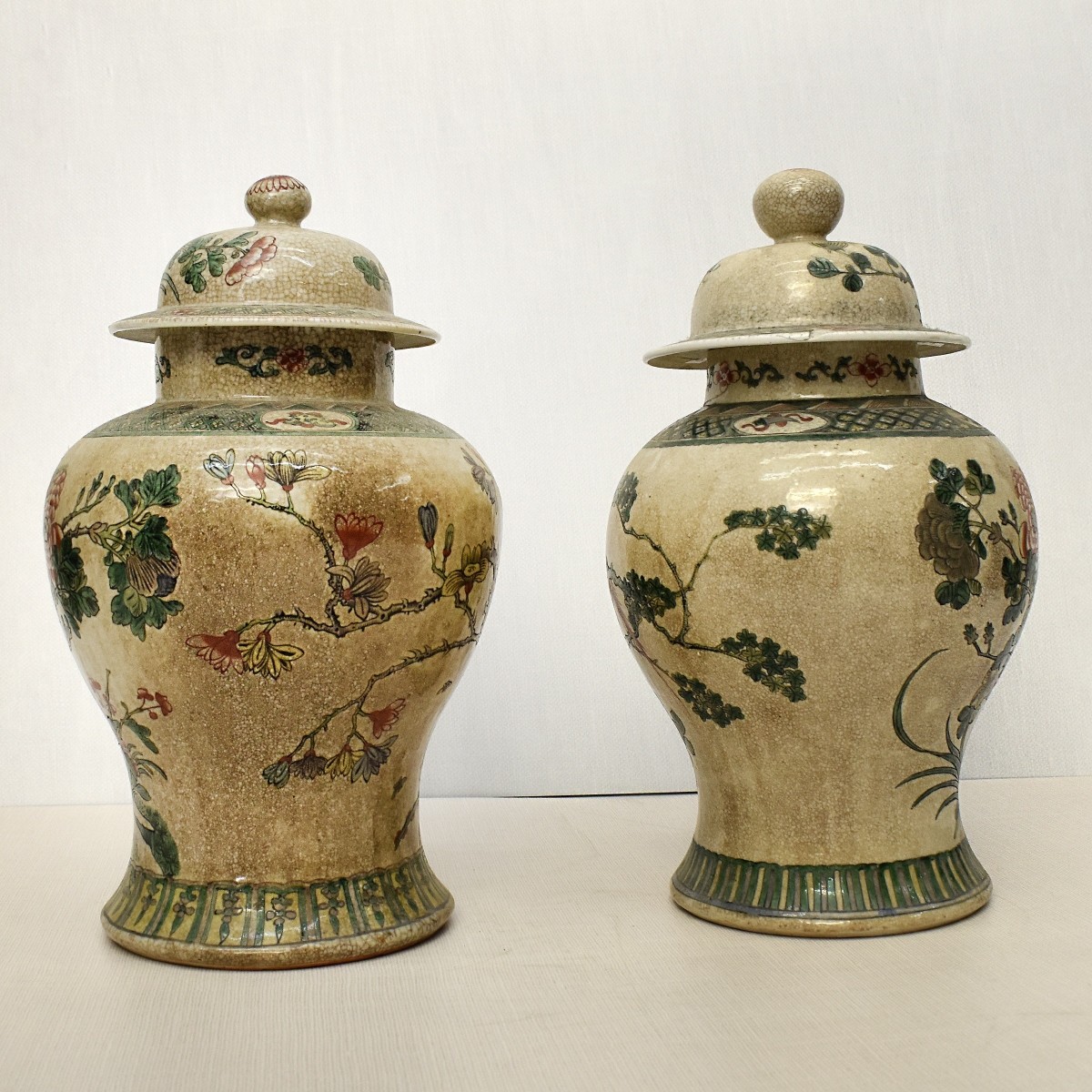 Pair of Chinese Urns