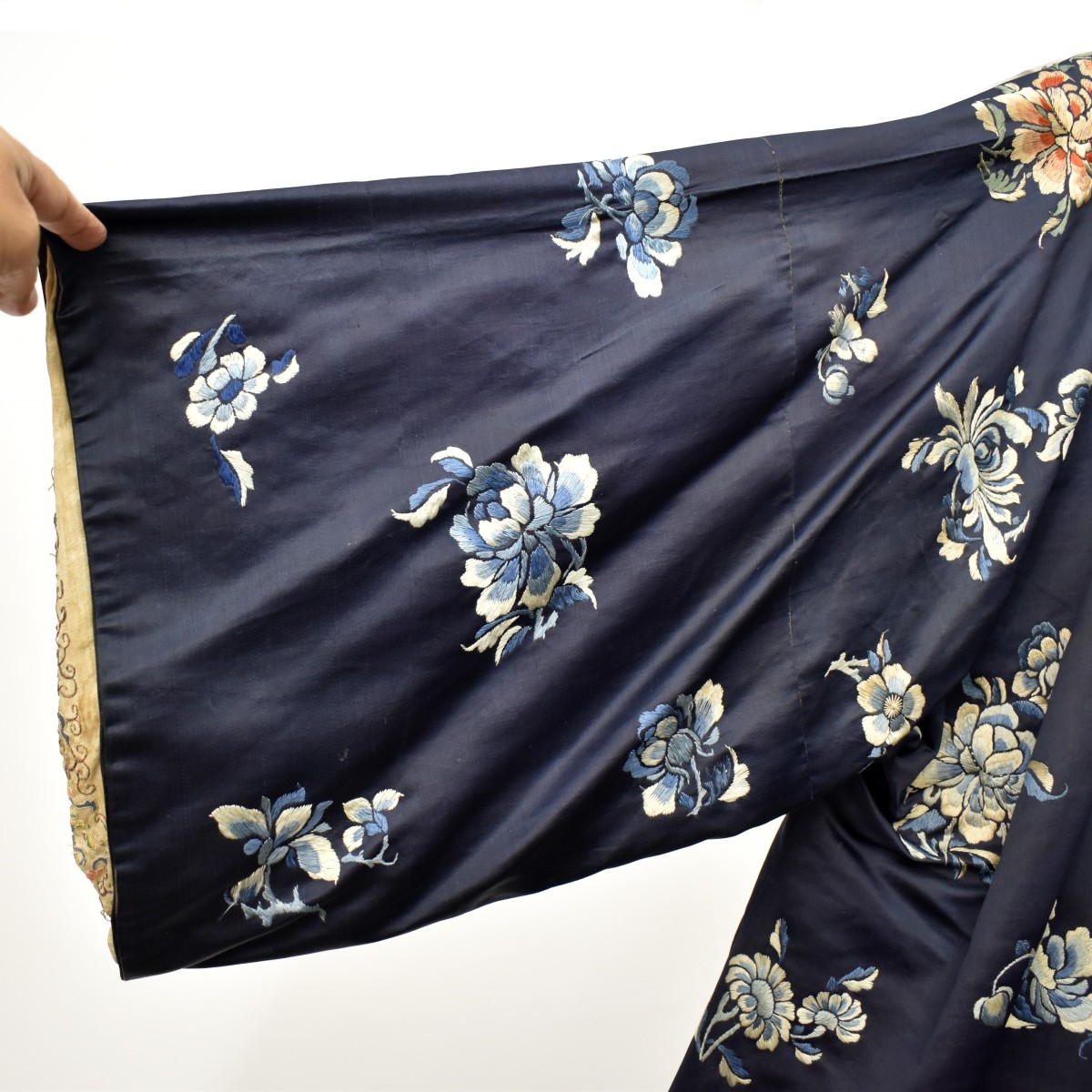 18/19C Chinese Silk Embroidered Robe