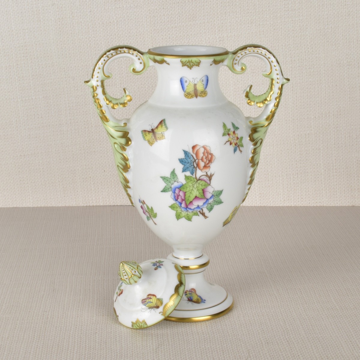 Herend Porcelain Hand Painted Urn