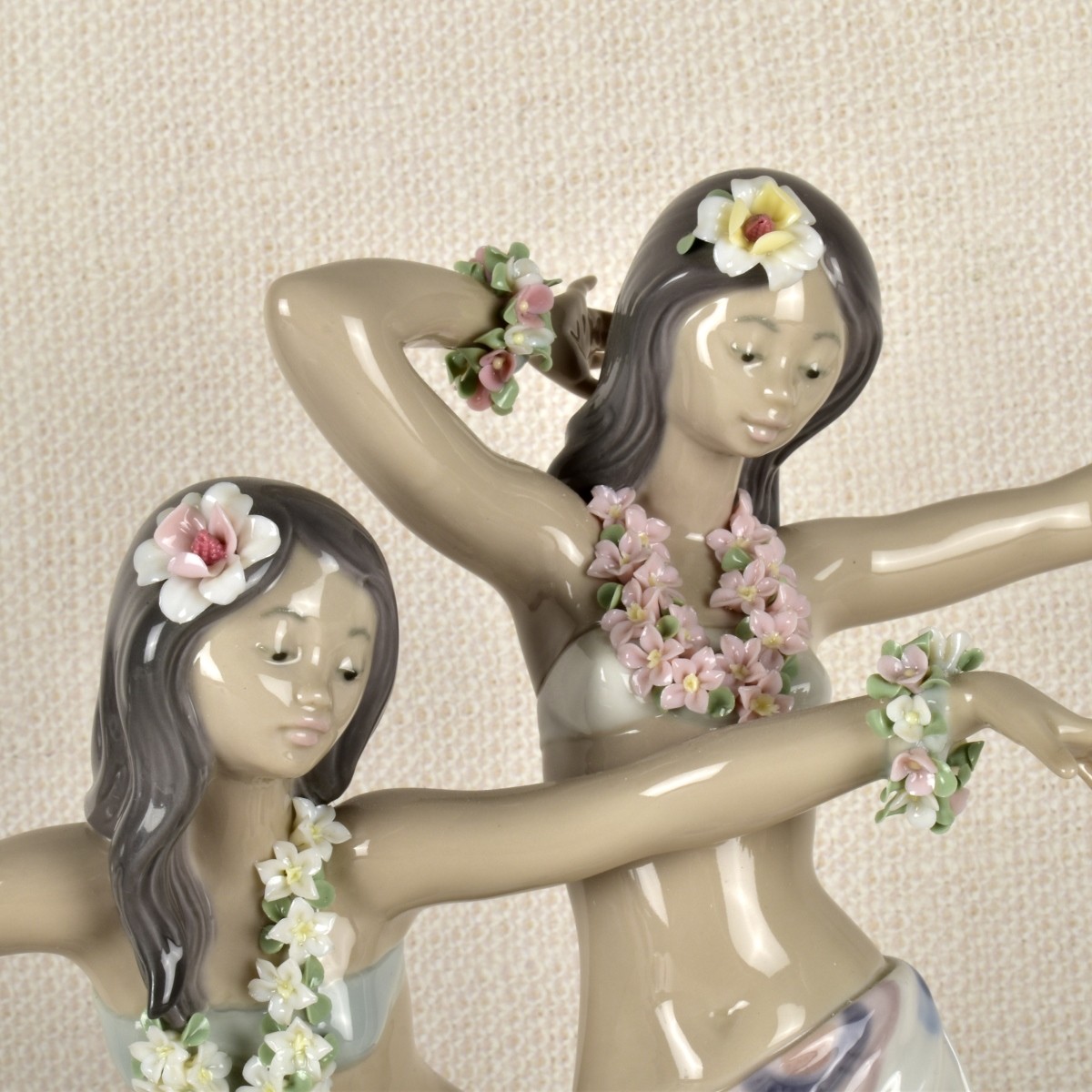 Lladro Figurine of Polynesian Dancers
