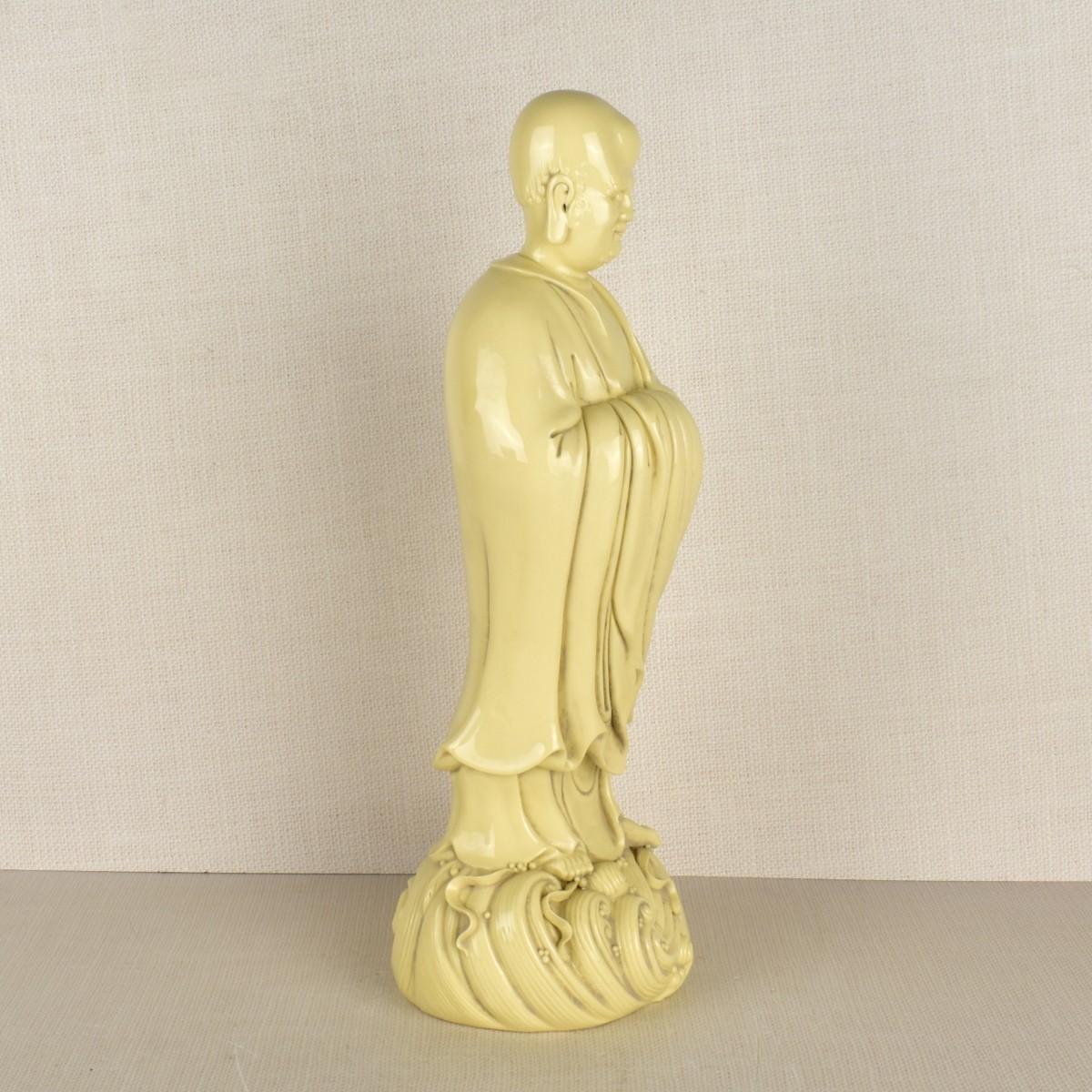 Chinese Dehua Porcelain Figure