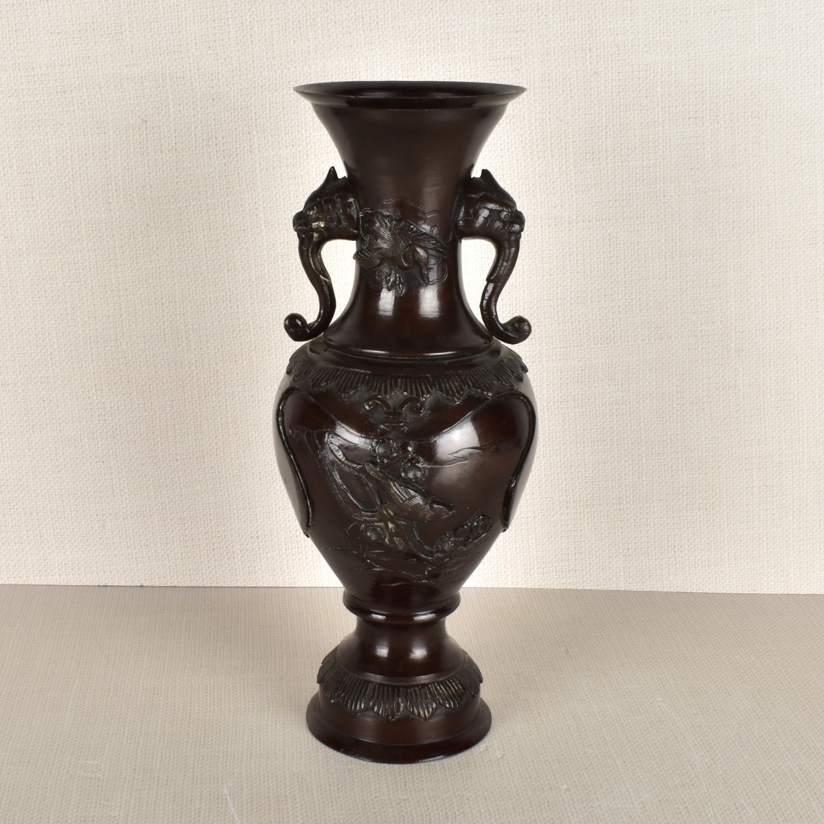 Chinese Bronze Urn