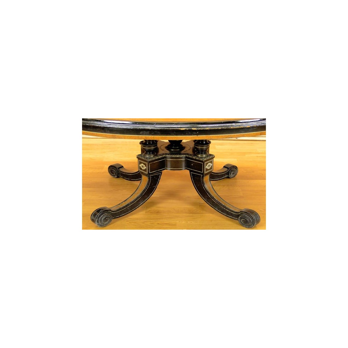 19C English Oval Burlwood Loo Table