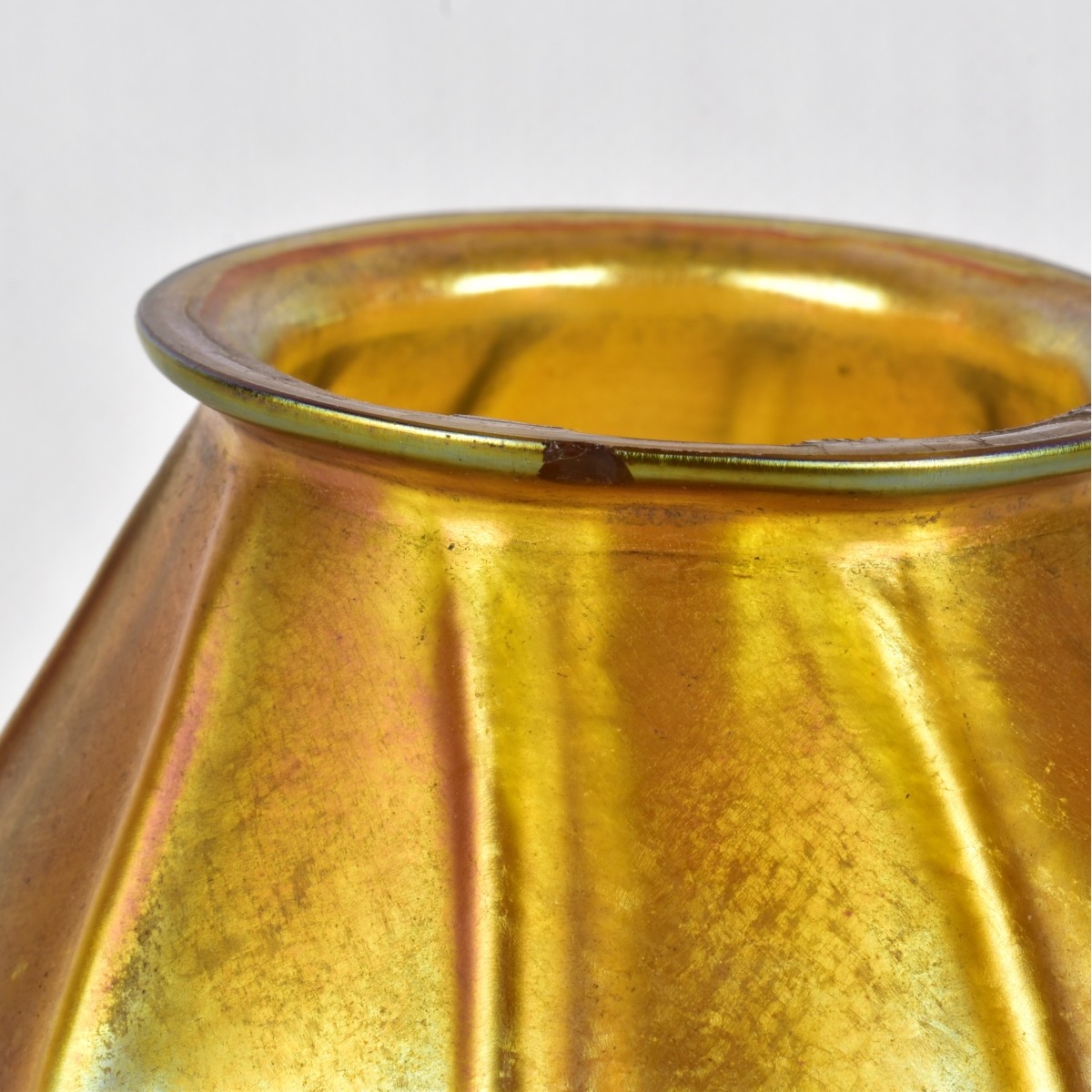 Gold Iridescent "Tulip" Art Glass Shade