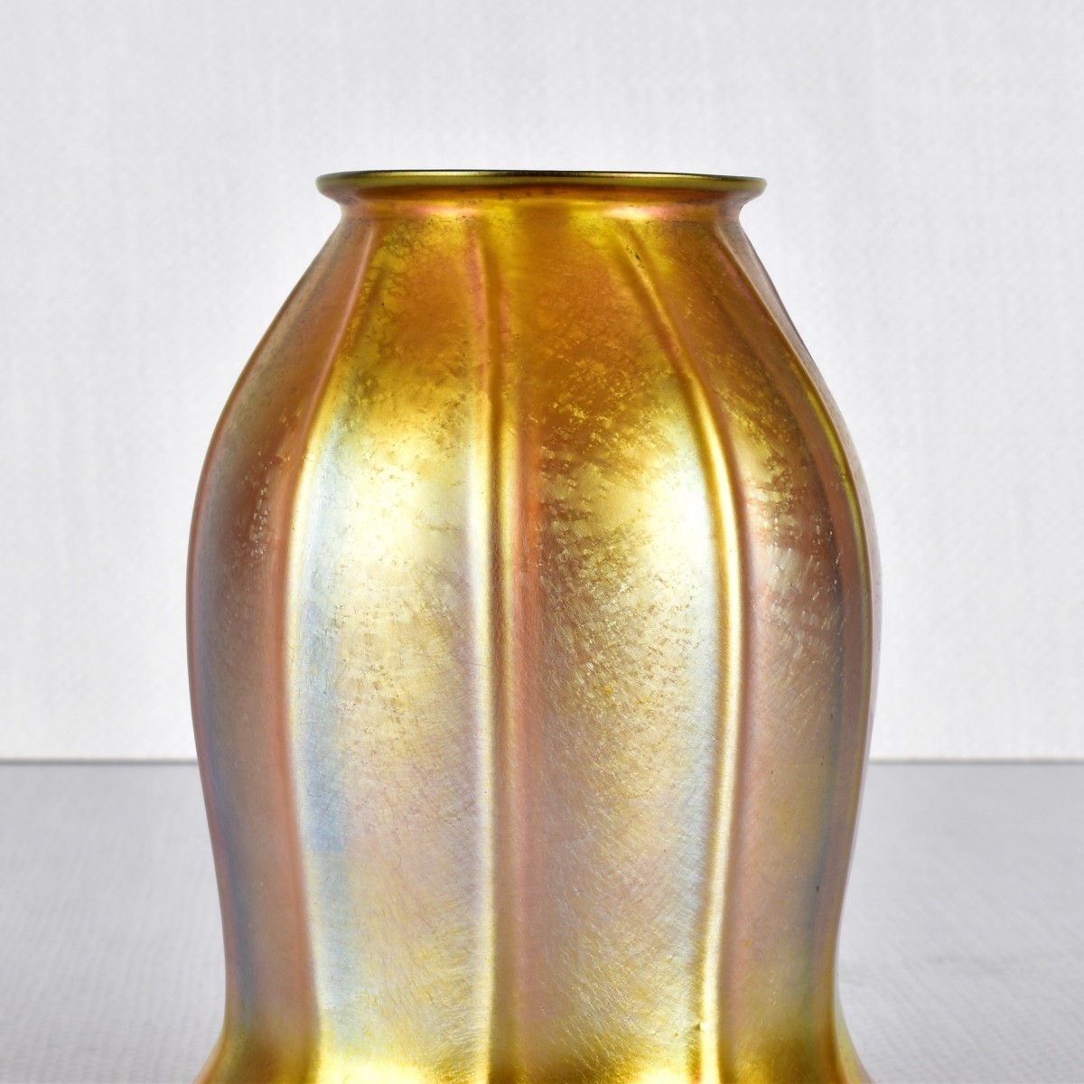 Gold Iridescent "Tulip" Art Glass Shade