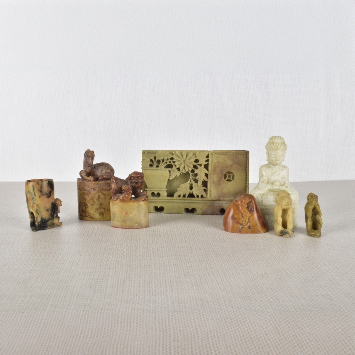 Grouping of Chinese Hardstone Carvings