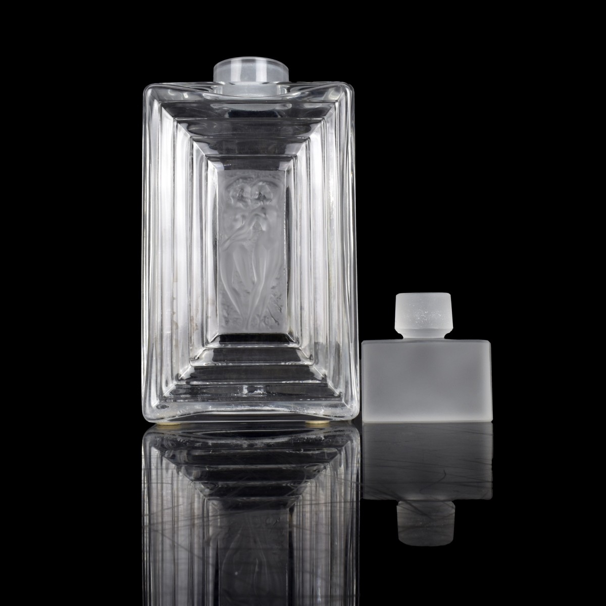 Lalique France "Duncan" Perfume Decanter